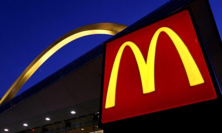 Mc Donald`s cerca de obtener cobertura por los costos de defensa en demanda subyacente relacionada con el COVID-19