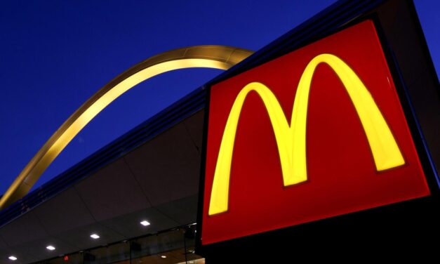 Mc Donald`s cerca de obtener cobertura por los costos de defensa en demanda subyacente relacionada con el COVID-19